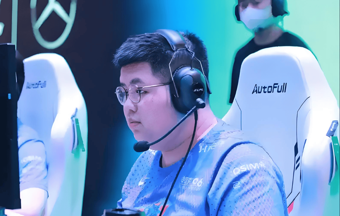 资讯：悲(bēi)伤女友骗光LPL电竞圈！宝蓝陷其中(zhōng)金额高达四百万