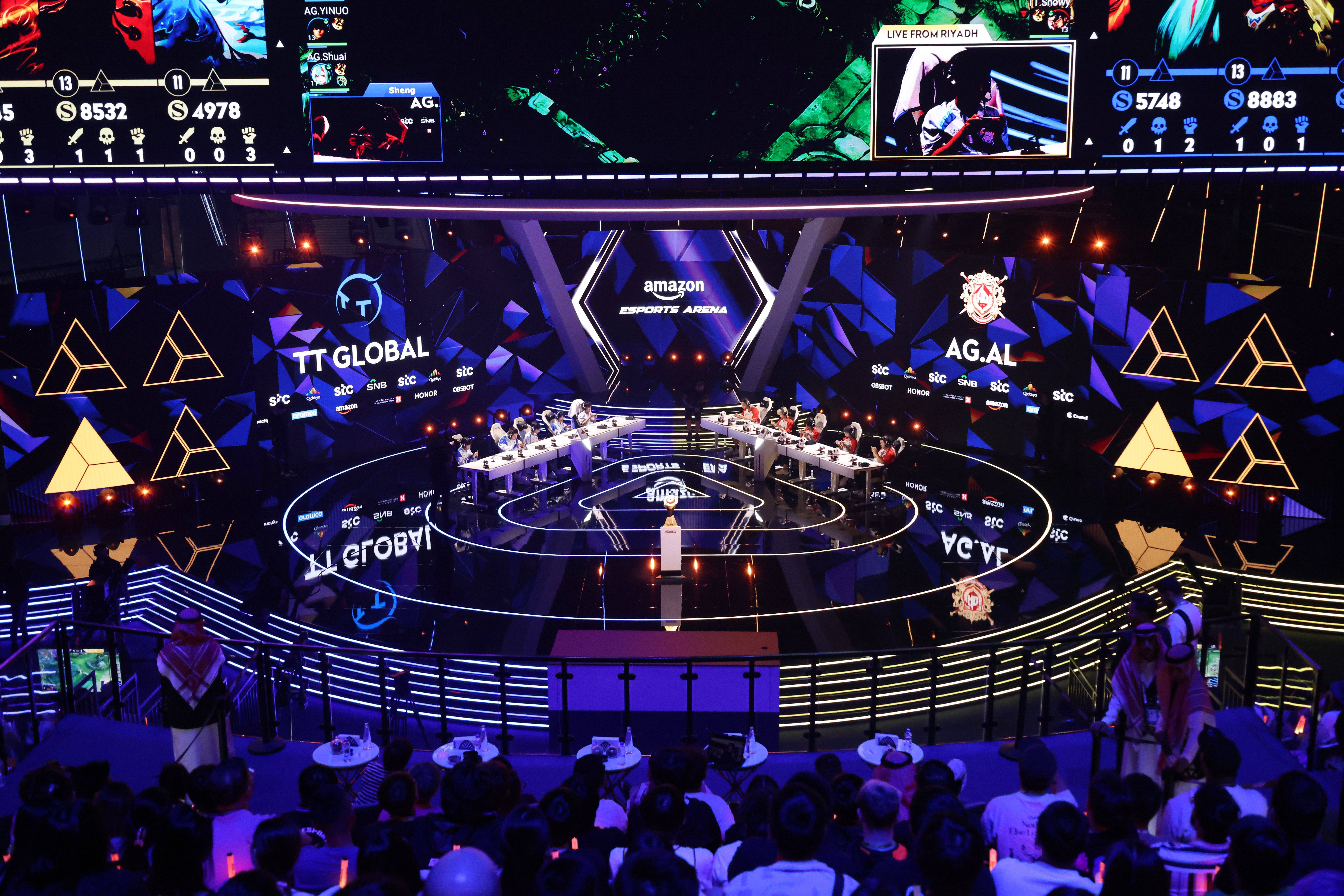 中國(guó)战队AG.AL获电竞世界杯王者(zhě)荣耀项目冠军