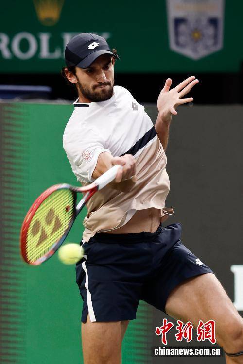 2025上海网球大师赛:瓦朗坦·瓦舍罗夺得男单冠军