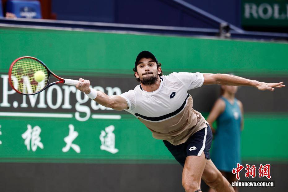 2025上海网球大师赛:瓦朗坦·瓦舍罗夺得男单冠军