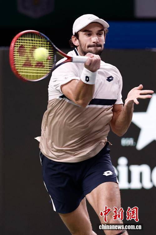 2025上海网球大师赛:瓦朗坦·瓦舍罗夺得男单冠军