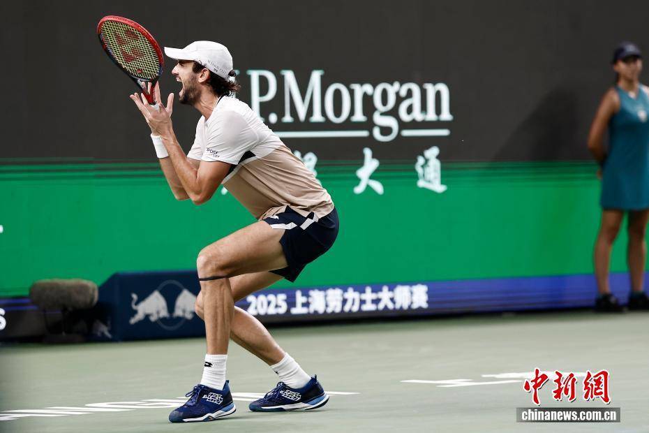 2025上海网球大师赛:瓦朗坦·瓦舍罗夺得男单冠军