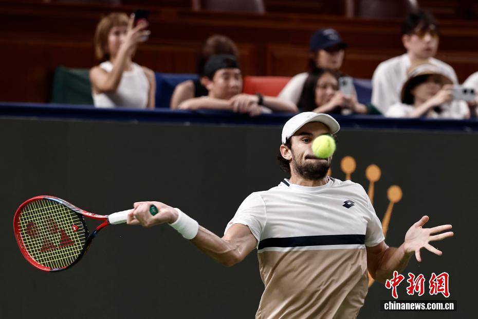 2025上海网球大师赛:瓦朗坦·瓦舍罗夺得男单冠军