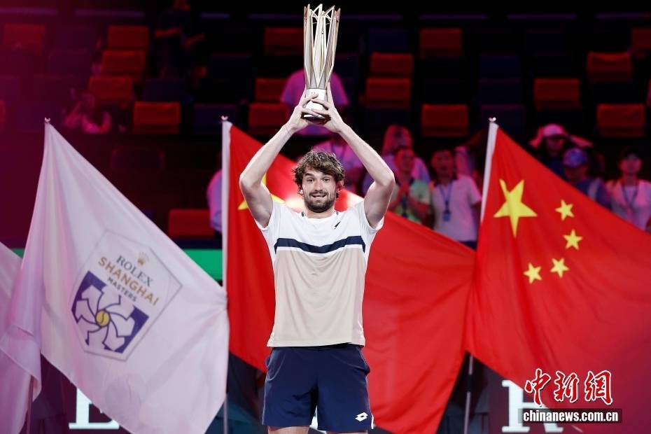 2025上海网球大师赛:瓦朗坦·瓦舍罗夺得男单冠军