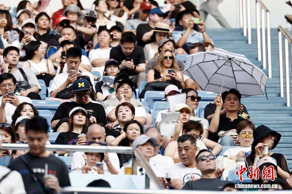 2025上海网球大师赛:瓦朗坦·瓦舍罗夺得男单冠军