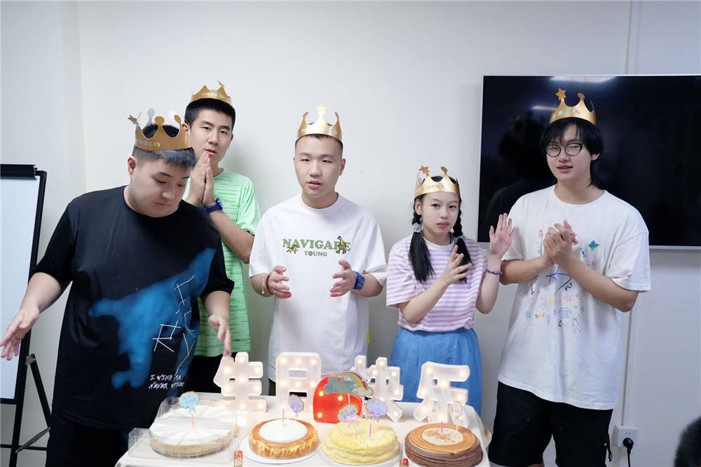 上海慈善周首日暖意浓:涵公益、RW侠Fly、彩虹雨,助力星宝成长