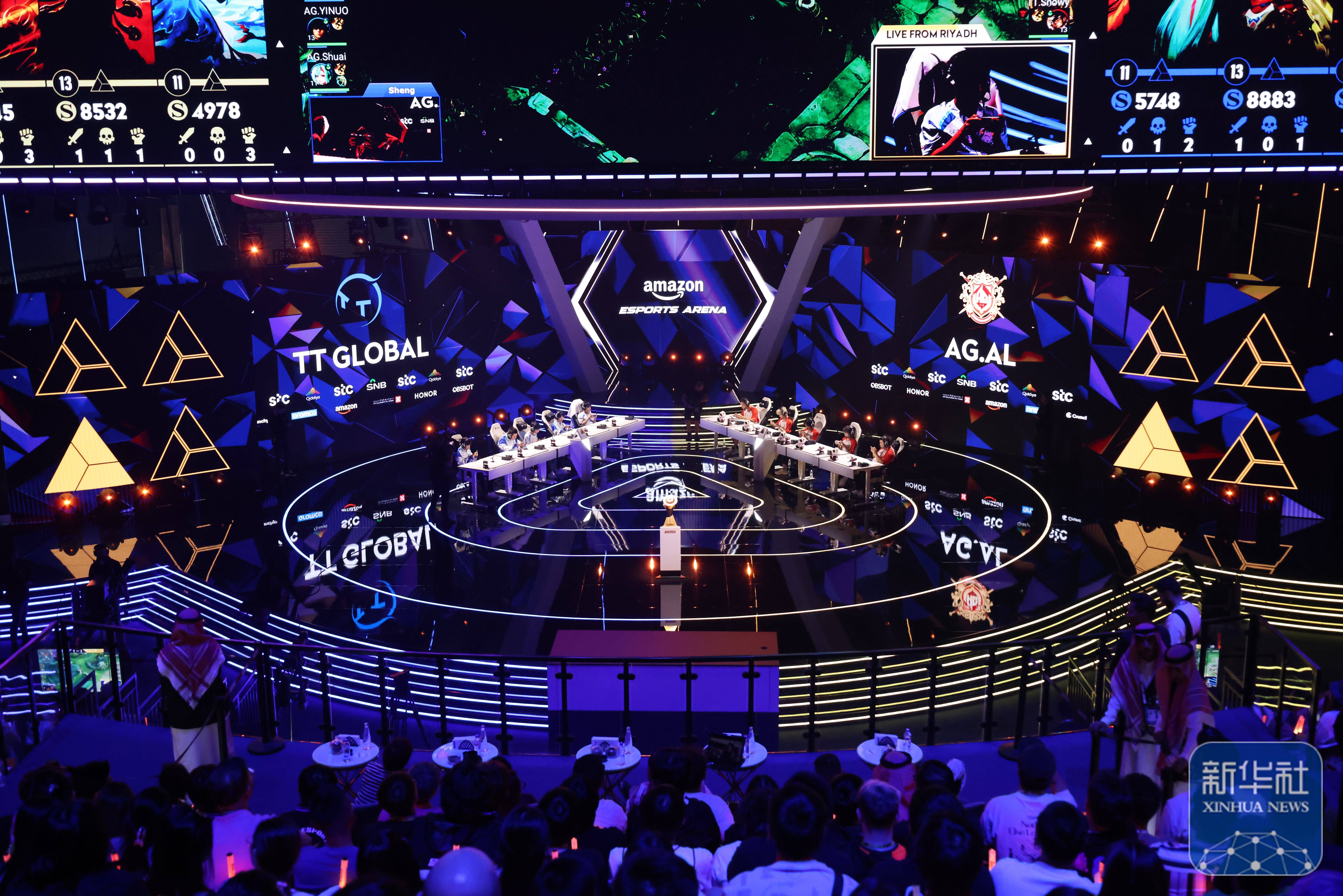 电竞世界杯丨中国AG.AL战队获得王者荣耀冠军