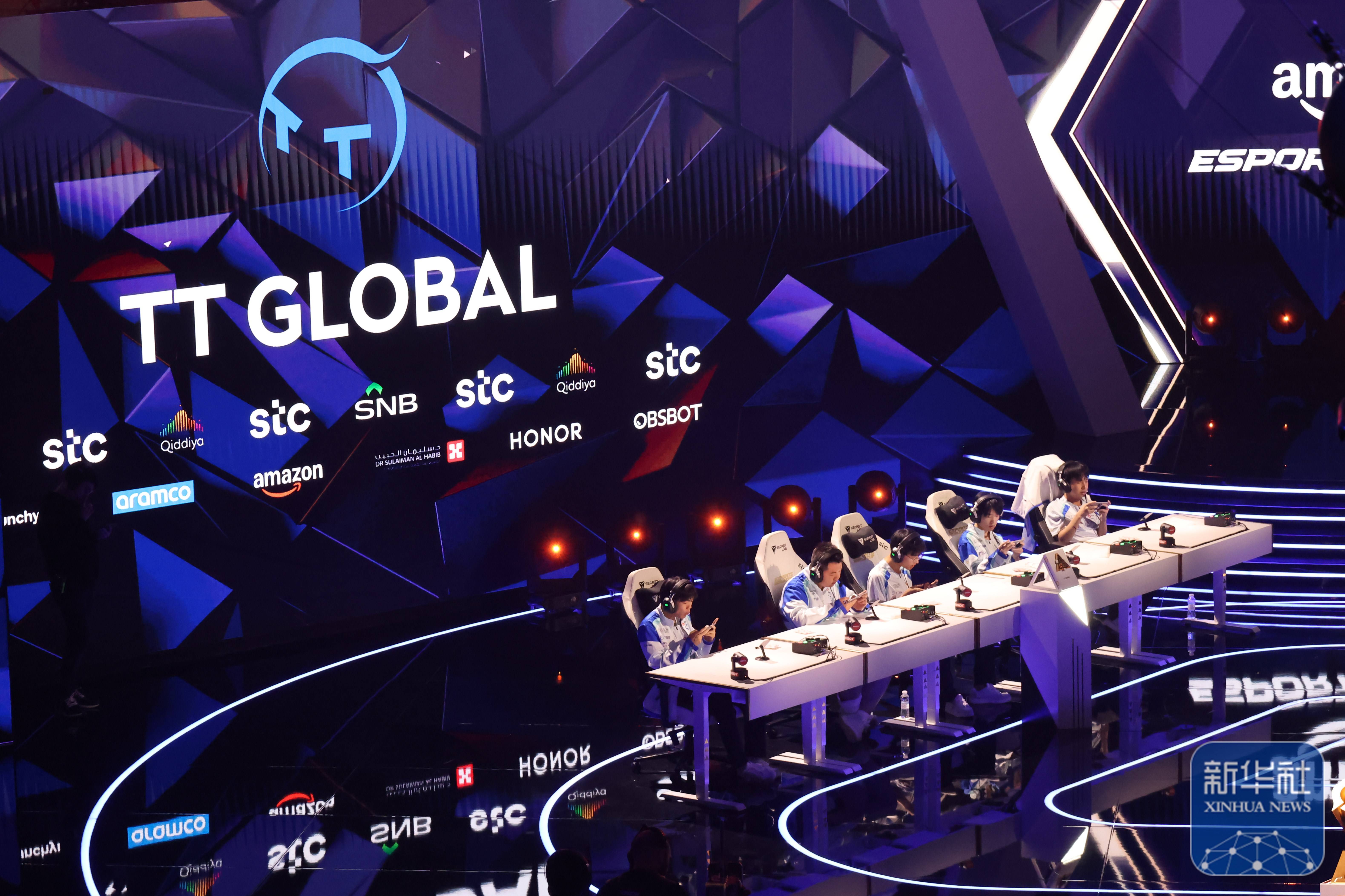 电竞世界杯丨中国AG.AL战队获得王者荣耀冠军