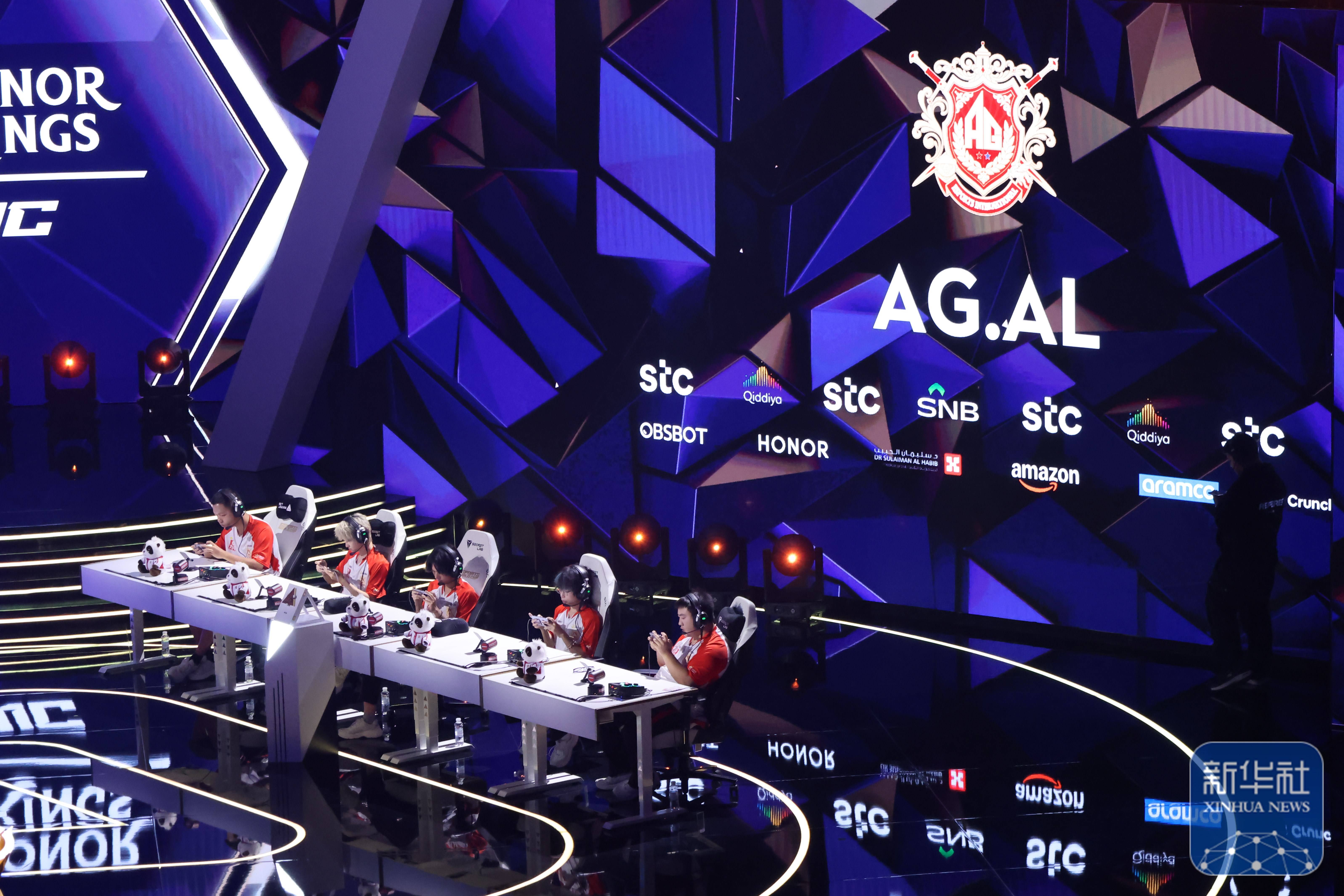 电竞世界杯丨中国AG.AL战队获得王者荣耀冠军