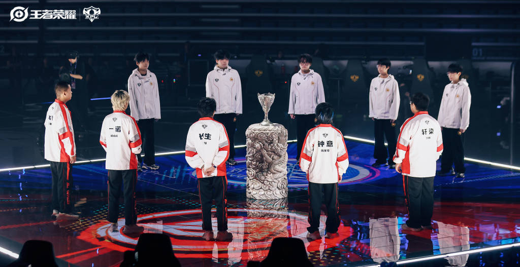 成都AG赢得KPL夏季赛冠军,王者电竞发力线下探索