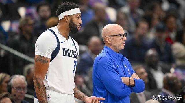 坏消息，獨(dú)行侠安(ān)东尼(ní)·戴维斯小(xiǎo)腿拉伤至少(shǎo)缺席两场比赛